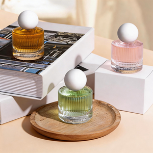 <span class=keywords><strong>Parfum</strong></span> féminin frais, floral et fruité, longue tenue, pur et séduisant - Product Image 4