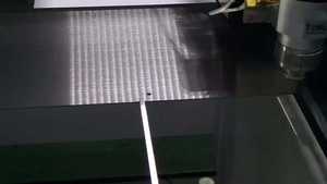 เครื่องตัดโลหะด้วยเลเซอร์ประสิทธิภาพสูง ขนาดกะทัดรัด ใช้งานได้หลากหลาย - Product Image 3