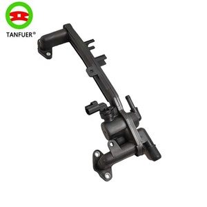 Termostato de tubo de agua refrigerante para coche, manguera de termostato LR018273 para Jaguar XF X250 XJ X351 <span class=keywords><strong>Land</strong></span> <span class=keywords><strong>Rover</strong></span> DISCOVERY L319 RANGE <span class=keywords><strong>ROVER</strong></span> <span class=keywords><strong>SPORT</strong></span> L494, nuevo - Product Image 1