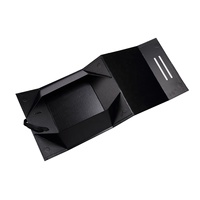 Boîte cadeau de luxe en carton rigide avec fermeture magnétique, texture papier crocodile noir, avec poignée