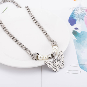 Collar de mariposa de plata tibetana con dados y cadena de perlas para suéter de moda - Product Image 4