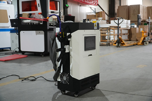 Machine de nettoyage laser pulsé portative conviviale 100W 200W pour la préparation des surfaces de pièces automobiles - Product Image 4