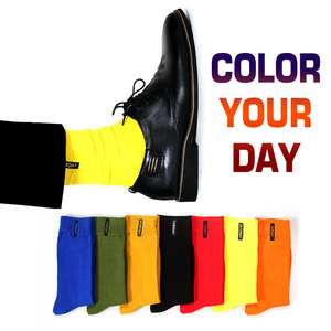 Chaussettes pour hommes avec étiquette tissée 7 jours de la semaine, chaussettes en coton unies pour affaires, chaussettes habillées quotidiennes, personnalisation OEM, vente en gros - Product Image 1