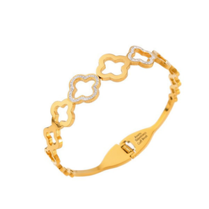 Bracciale a Polsino Angelina in Acciaio Inossidabile Placcato Oro con Design Floreale Traforato, Gioiello di Moda per Donna, Idea Regalo - Product Image 3