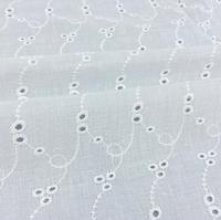 Tissu à broder motif poulet 100% coton Tissu à œillets