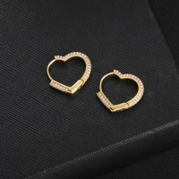 Boucles d'oreilles créoles en or pour femme, style Hip Hop Bling, motif cœur ajouré, entièrement pavées de micro-zircons CZ, bijoux de mode