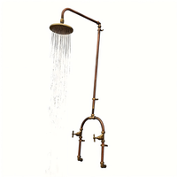 Robinet de douche extérieur mural artisanal en cuivre et laiton, finition patine naturelle brossée, style antique, avec tuyau apparent, double poignée, jet pluie