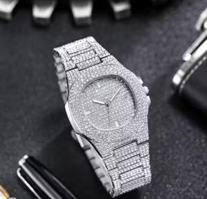 นาฬิกาเพชรโมอิสซาไนต์สไตล์ญี่ปุ่นขายดีที่สุด เหมาะสำหรับการประชุมทางธุรกิจและงานอีเว้นท์ขององค์กร มีจำหน่ายทั่วโลก - Product Image 2