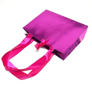 Beauty Logo Op Maat Roze Verpakking Emboss Eco Papier Boodschappenverpakking Doek En Schoenen Papieren Zak