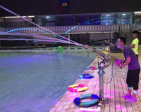 Pistolet à eau rotatif Gatling en acier inoxydable, équipement de jeu aquatique pour parc aquatique, tireur