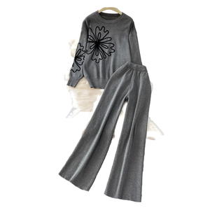 Conjunto de 2 Piezas para Mujer, Estilo Casual para Viajar al Trabajo, Sudadera Tejida Extra Grande con Bordado + Pantalones Anchos de Pierna Recta de Cintura Alta - Product Image 1