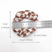 IFOND usine directe rétro damier 11cm tissu chouchou avec OEM ODM couleur personnalisée élastique pour queue de cheval pour les femmes tenue décontracté