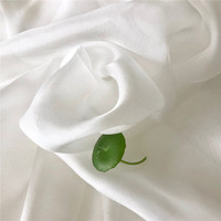 Tissu en mousseline de soie biologique blanc, lot de 100% étoffe douce décolorée de fabrication chinoise pour peinture à la main