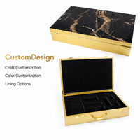 Étui de rangement pour bijoux en métal doré avec surface en marbre noir de luxe, insert en mousse personnalisé, valise rigide, emballage cadeau pour cosmétiques et montres