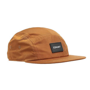 Gorra deportiva clásica personalizada de color sólido al por mayor, gorra de malla de cinco paneles y cinco paneles, gorra ligera de poliéster para atletismo con logotipo - Product Image 2