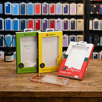 Boîte d'emballage suspendue personnalisée avec logo, couleur, recyclable, pelliculage brillant, fenêtre transparente et gaufrage pour coque de téléphone mobile – Vente en gros