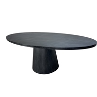 Table ronde en bois naturel au design unique et moderne