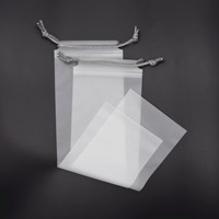 Sac d'emballage personnalisé en plastique PE transparent dépoli avec logo imprimé, étanche et résistant à l'humidité, avec cordon de serrage, pour bijoux et chaussures - Personnalisable