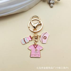 Llavero con Mosquetón y Vendaje Adhesivo para Kit de Primeros Auxilios, Diseño Moderno de Aleación de Zinc, Regalo para el Día de los Enfermeros y Doctores - Product Image 3