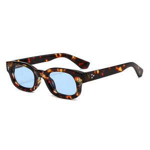 Nuovi Occhiali da Sole Quadrati alla Moda Personalizzabili con Loghi Disponibili per Unisex - Product Image 6