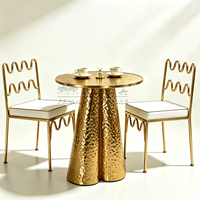 Table de salle à manger extérieure et table basse en métal noir au design moderne, nouvelle collection, fabriquées en usine