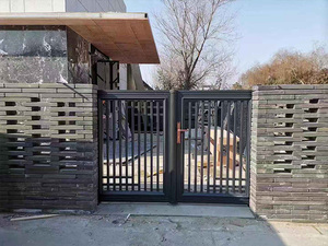 El fabricante proporciona hermosas y exquisitas puertas batientes de aleación de aluminio para patio sólido para villa señorial - Product Image 2