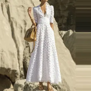 优雅春夏新款女式性感v领中袖优雅时尚设计感白色蕾丝加大码连衣裙