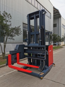 Montacargas Trilateral Heli de 1000 kg y 1500 kg, Carretilla Elevadora de Alcance para Pasillos Super Estrechos, Altura Máxima de Elevación de 10 m, Fabricante Chino de Montacargas Trilaterales VNA - Product Image 4
