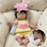 Poupée Reborn réaliste de 10 pouces avec cheveux blonds bouclés racquellés à la main, en silicone solide, jouet doux et réaliste pour filles, idéale pour le jeu d'habillage