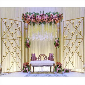 Elegante Portavelas de Pared para Bodas, Elegante Pared de Velas de Metal Dorado, Hermoso Portavelas de Pared para Eventos en Pensilvania - Product Image 1