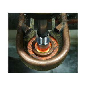 Système de chauffage par induction optimisé pour les environnements de production, offrant un contrôle précis et une efficacité énergétique - Product Image 1