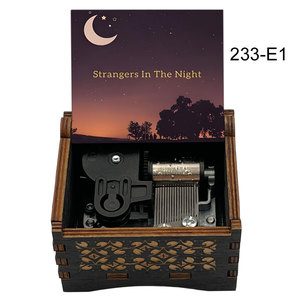 Cajas Musicales Antiguas Sankyo con Grabado de Extraños en la Noche, Regalo para Amantes de la Música, Cumpleaños, Navidad o Decoración del Hogar - Product Image 3