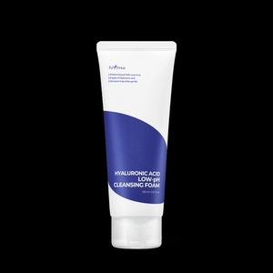 [Isntree] Espuma Limpiadora de Bajo pH con Ácido Hialurónico 150ml con 8 Tipos de Hialurónico para Limpieza de la Barrera Cutánea e Hidratación - Product Image 1