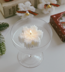 شمعة معطرة على شكل بلورات ثلجية لتزيين غرفة النوم وخلق أجواء شتوية راقية - Product Image 6