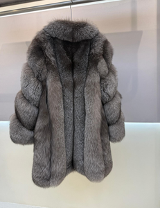 Cappotto in Pelliccia di <span class=keywords><strong>Volpe</strong></span> <span class=keywords><strong>Argentata</strong></span> Naturale Chevron ad Alta Lucentezza per Donna, Lunghezza Intera, Oversize con Collo a Scialle - Product Image 4