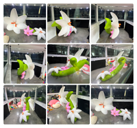 Fleur de lys gonflable géante personnalisée de 8,36 m avec éclairage LED, en tissu Oxford, blanche et rose, décoration florale gonflable