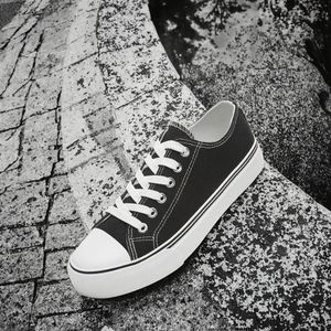 Zapatillas Deportivas Negras de Lona con Cordones para Mujer, Zapatos Bajos de Tenis con Suela de Goma, Calzado Casual para Caminar - Product Image 2