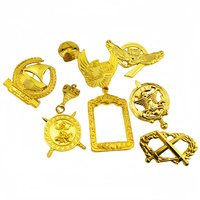 Fourniture d'usine de haute qualité USA High School 50e épingles en émail personnalisé en métal 3D Logo coeur émail Badge avec épingle de sûreté
