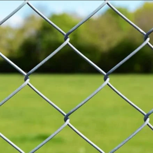 チェーンリンクフェンス 3mm 高品質 4フィート チェーンリンクフェンス 1.2m×25m 亜鉛メッキチェーンリンクフェンス チェーンリンクフェンス - Product Image 1