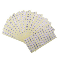 Stiker kustom ukuran pakaian teks hitam latar belakang putih stiker merek dagang Label PVC berperekat bulat di SMLXL14MM