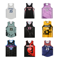 Ensemble d'uniformes de basketball classiques respirants sans manches pour hommes avec short, numéro et logo personnalisés, et maillot anti-humidité