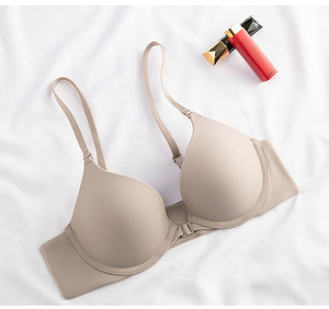 Soutiens-gorge sans couture pour femme Underwddire Bralette rembourrée amovible en soie glacée sans fil confortable soutien-gorge grande taille - Product Image 4