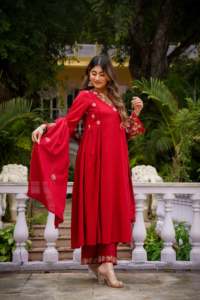 Women's Embroidered Quick Dry Kurta Pant Set Traditional Indian Pakistani Casual Wear Regular Fit Regular-Length Chanderi Party - Product Image 6