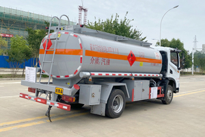 Newly Exported to China Dongfeng 4x2 Oil Tanker Truck 10 Cubic Meters 165 Horsepower Flammable Liquid <b>Transporter</b> - Product Image 4