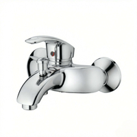 Robinet de baignoire au design contemporain avec corps en alliage de zinc et noyau en céramique, adapté aux hôtels et appartements.