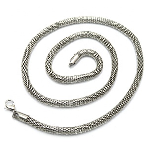 <span class=keywords><strong>Collier</strong></span> chaîne <span class=keywords><strong>maille</strong></span> délicate en acier inoxydable tressé rond large, <span class=keywords><strong>argent</strong></span>é, sans ternissement, 8 mm, 26 pouces - Product Image 1