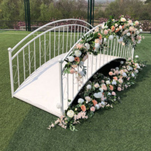 Arche <span class=keywords><strong>de</strong></span> mariage moderne en fer forgé, modèle Magpie Bridge |   Décoration d'escalier courbé élégante pour scène <span class=keywords><strong>de</strong></span> mariage et accessoires <span class=keywords><strong>de</strong></span> studio photo - Product Image 2