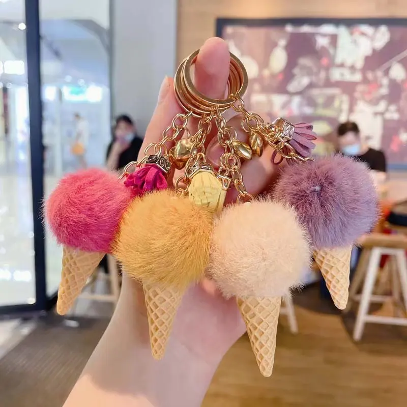 Commercio all'ingrosso Multicolor Furry Cute Ice Cream nappa pendenti portachiavi donna borsa accessori chiave auto pelliccia Pom Pom Ball portachiavi