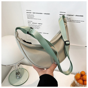 Nouveau Sac Bandoulière Tendance 2026 pour Femme en Nylon, Léger, Style Dumpling, Sac à l'Épaule en Toile avec Fermeture Éclair (Vente en Gros) - Product Image 3