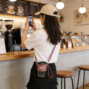 ปลอกแก้วกาแฟ/ชา หนัง PU พิมพ์โลโก้ ปรับขนาดได้ พร้อมสายคล้อง - Product Image 2